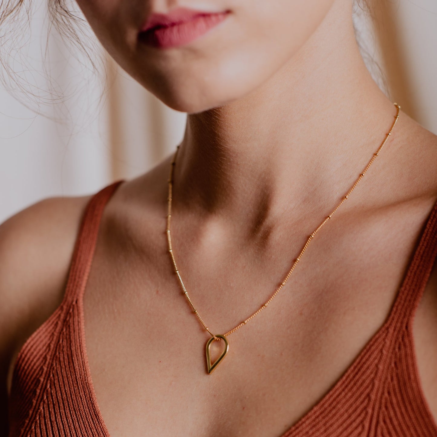 Collar Gota