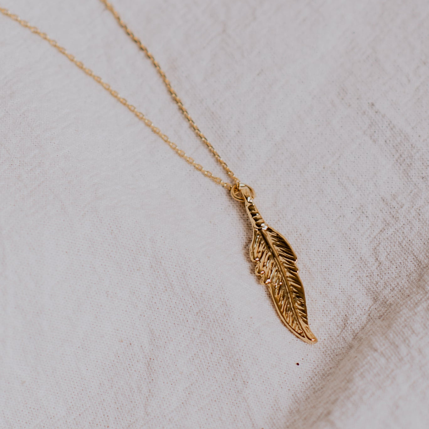 Collar Pluma
