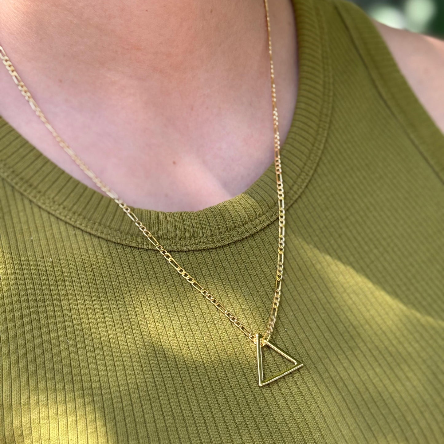Collar Triangulo