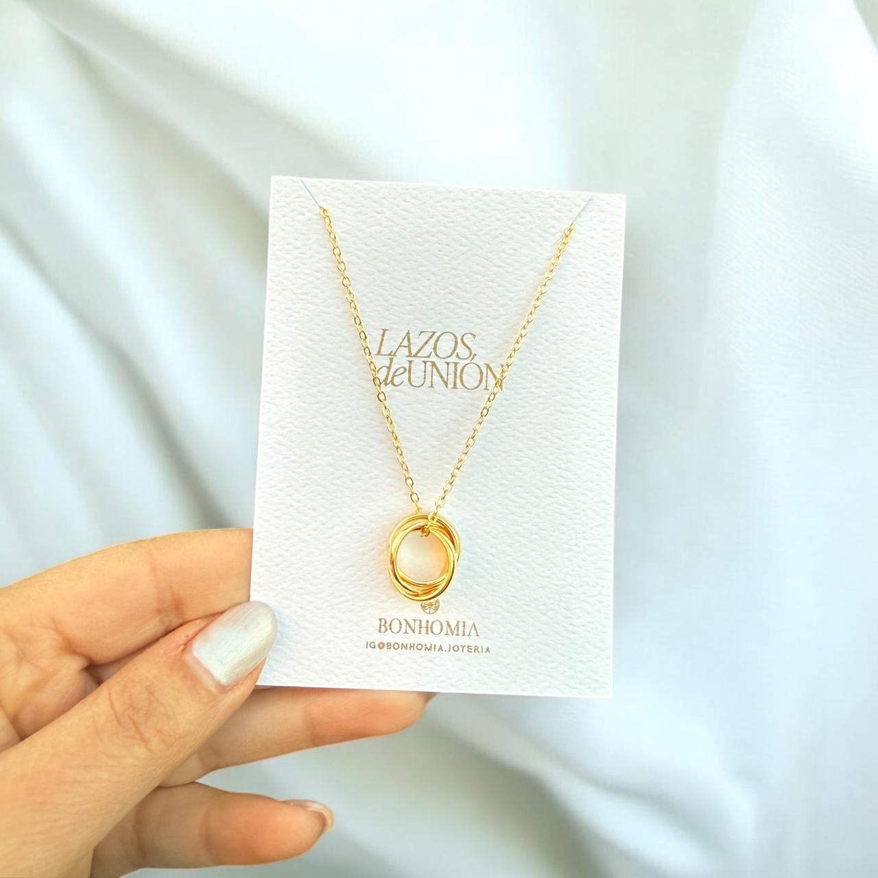 Collar Trilogía Eterna