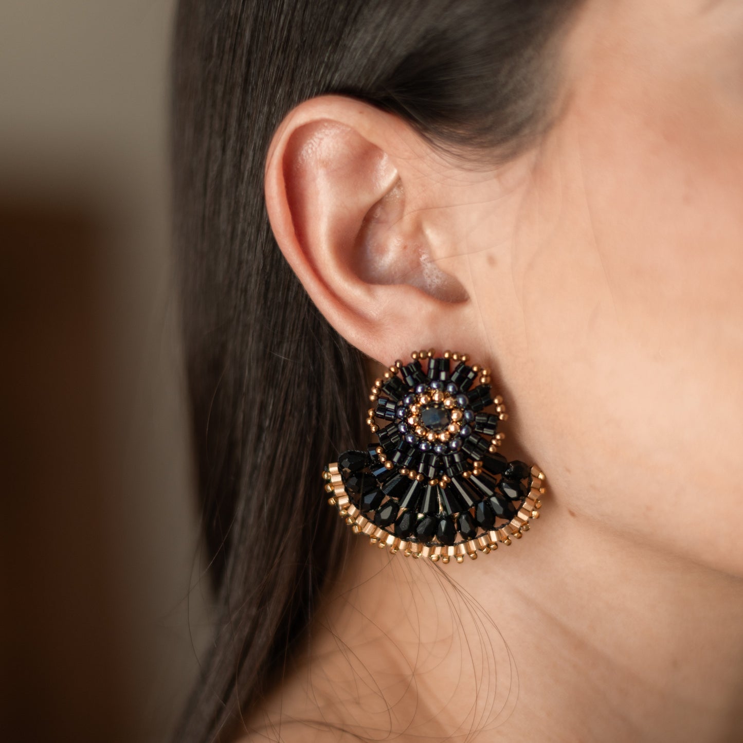 Arete Abanico Negro