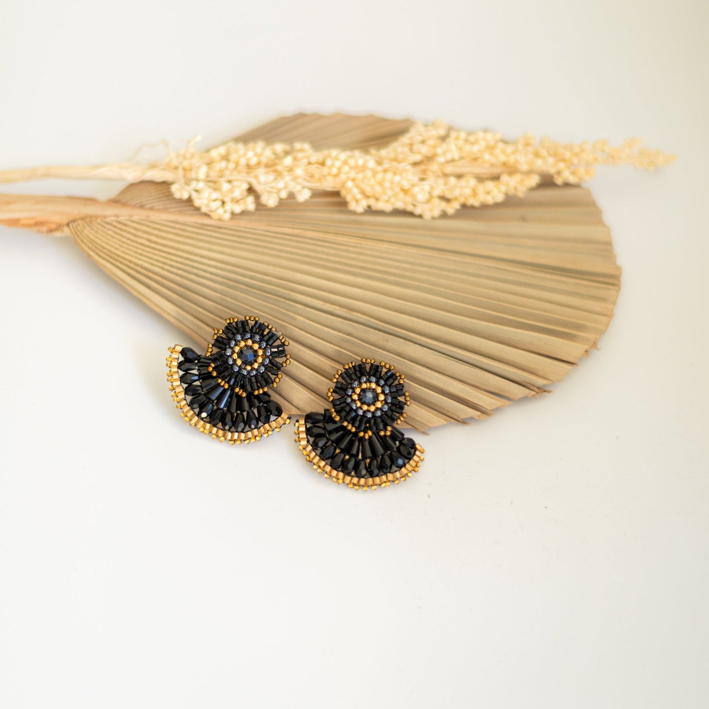 Arete Abanico Negro